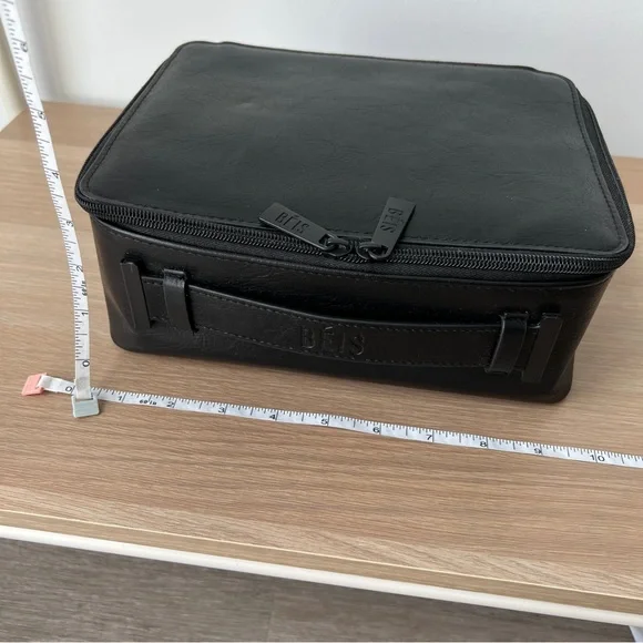 BEIS Black Cosmetic Case Matte Finish - Picture 11 of 14